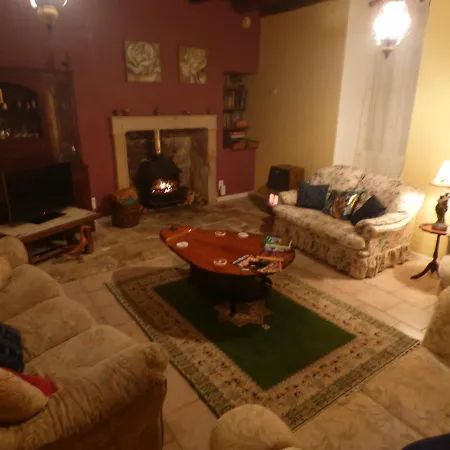 La Rose De Charmé Farmhouse Bed & Breakfast *
