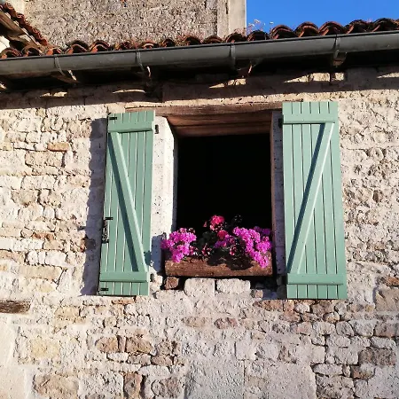La Rose De Charmé Farmhouse Bed & Breakfast